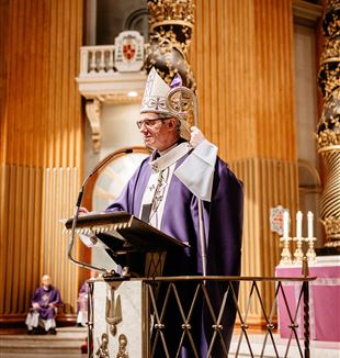 L'archevêque de Montréal Mgr Christian Lépine (La cathédrale marie-reine-du-monde)